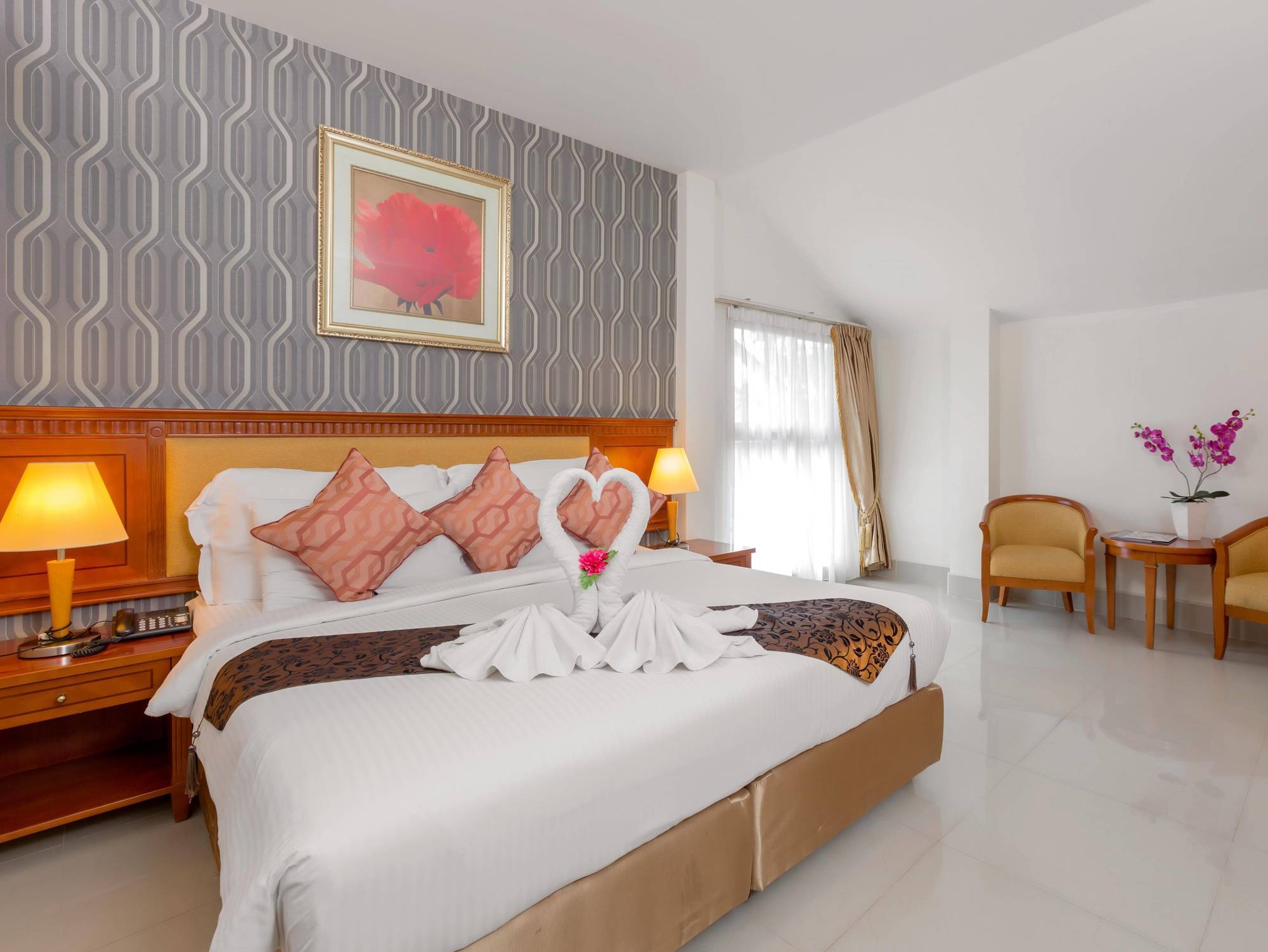 The Golden Boutique And Pattaya